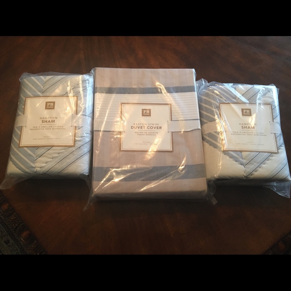 Pottery Barn duvet cover and two pillow shams